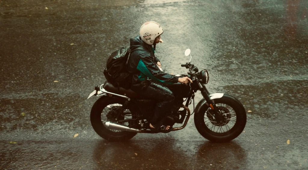 How to Stay Dry While Riding a Two-Wheeler in the Rain