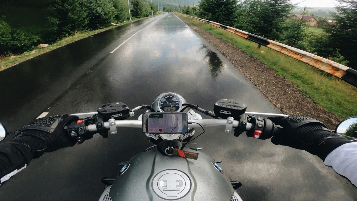 ride bike on rain