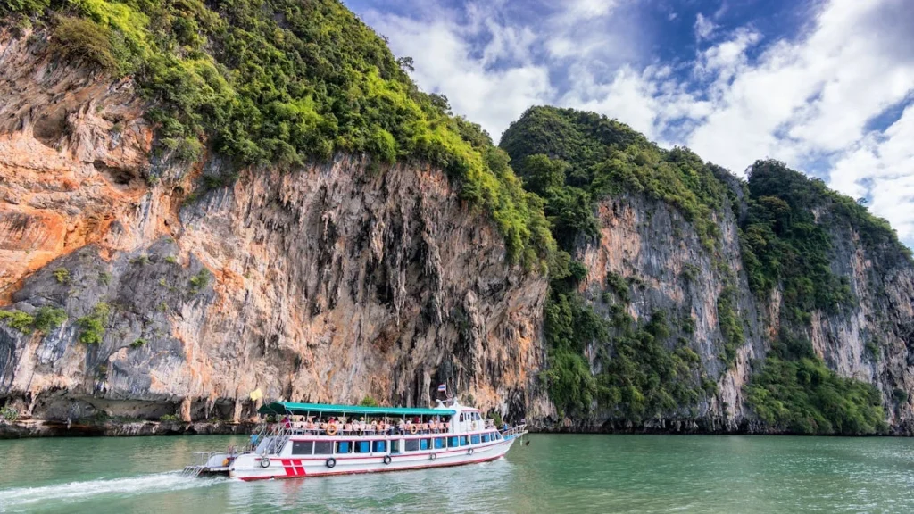 How to Plan a Monsoon Vacation for Your Family in Thailand