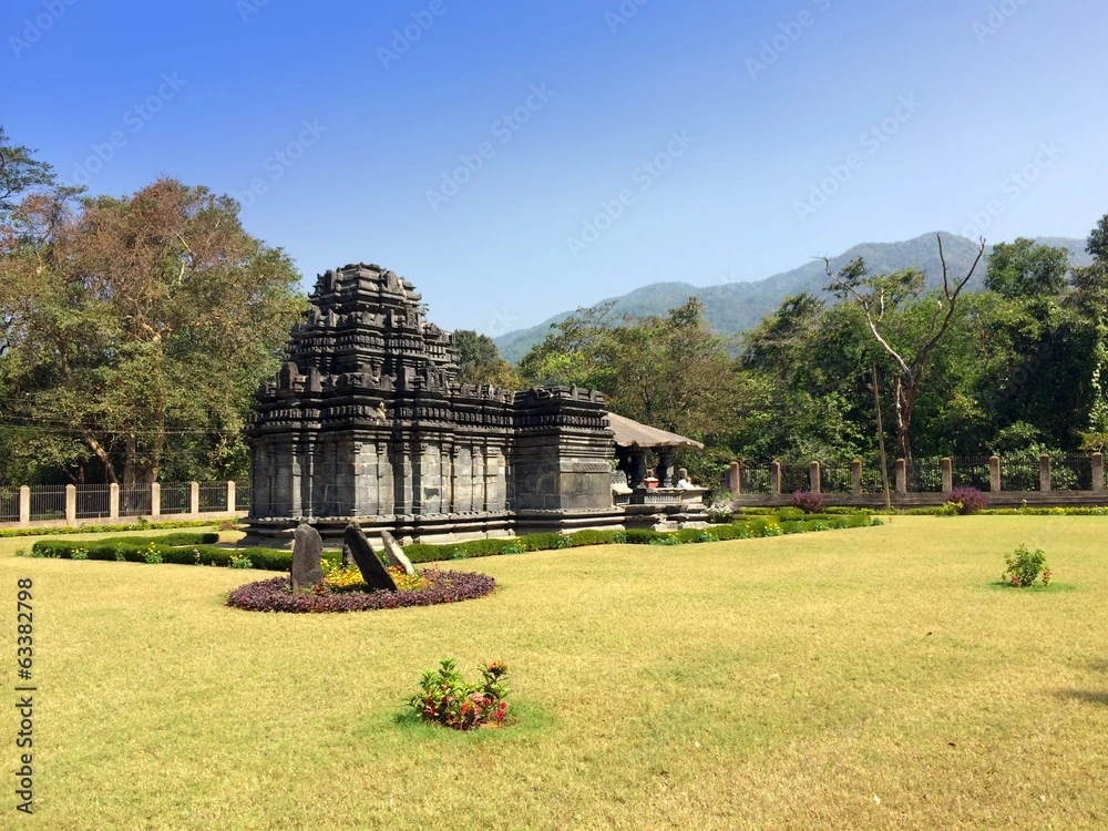 Netravali & Tambdi Surla