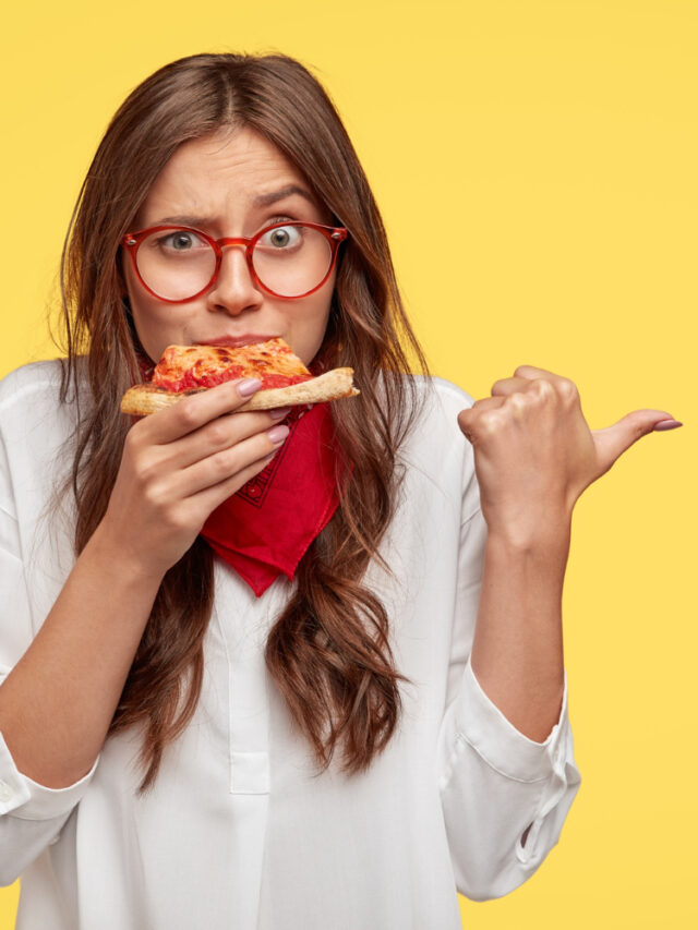 7 Food Items to avoid during monsoon season