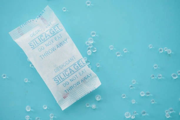 Packets of silica gel
