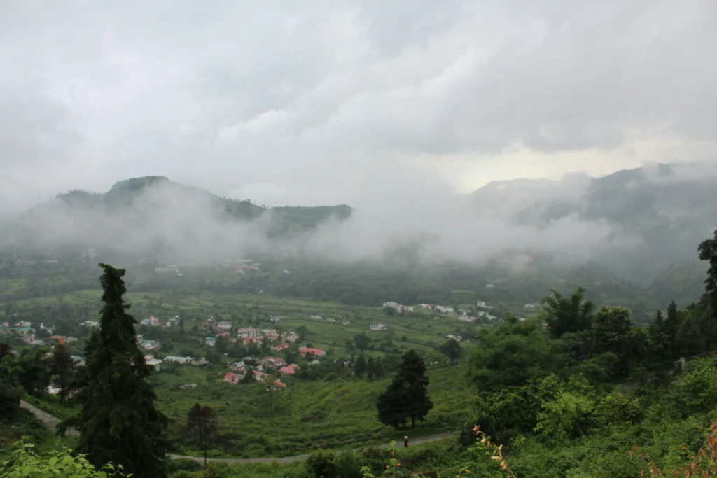 Best peaceful places to visit in monsoon away from crowd