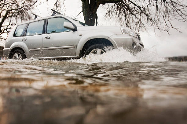 How to drive safely through waterlogged roads in monsoon season