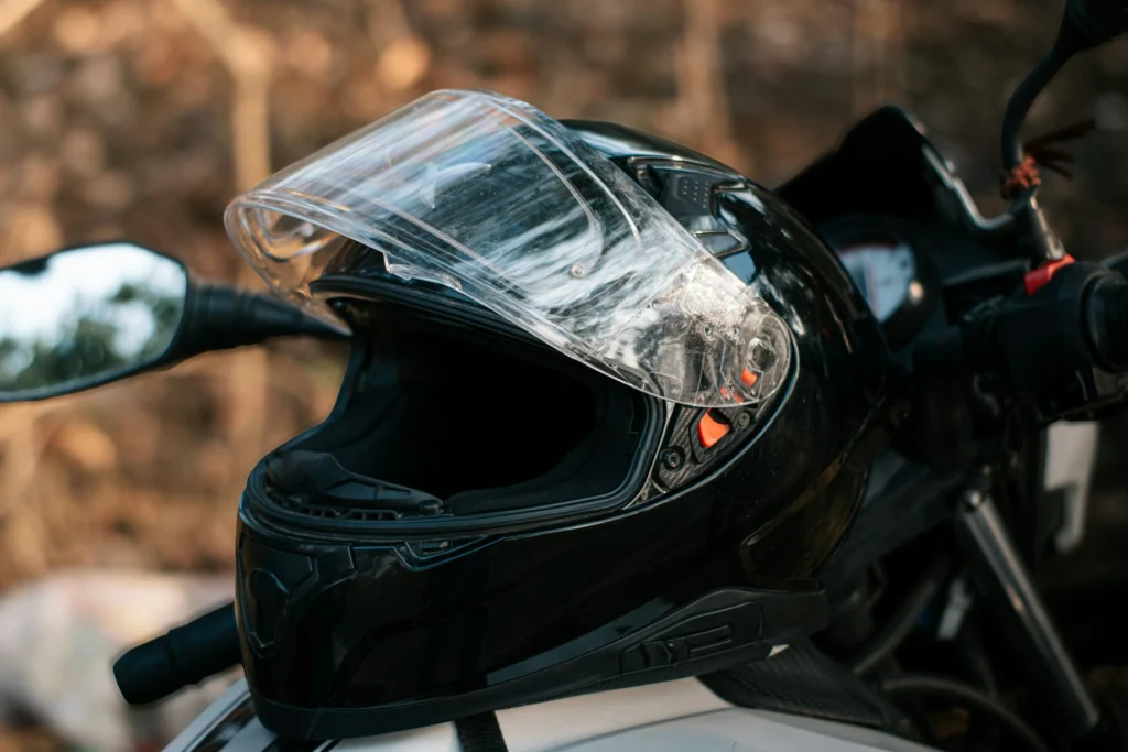How to stop your wet motorcycle helmet from smelling in Monsoon