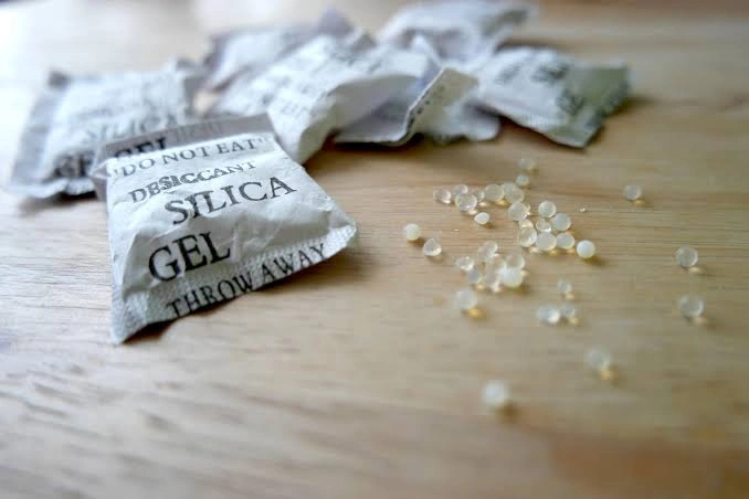sillica gel packets
